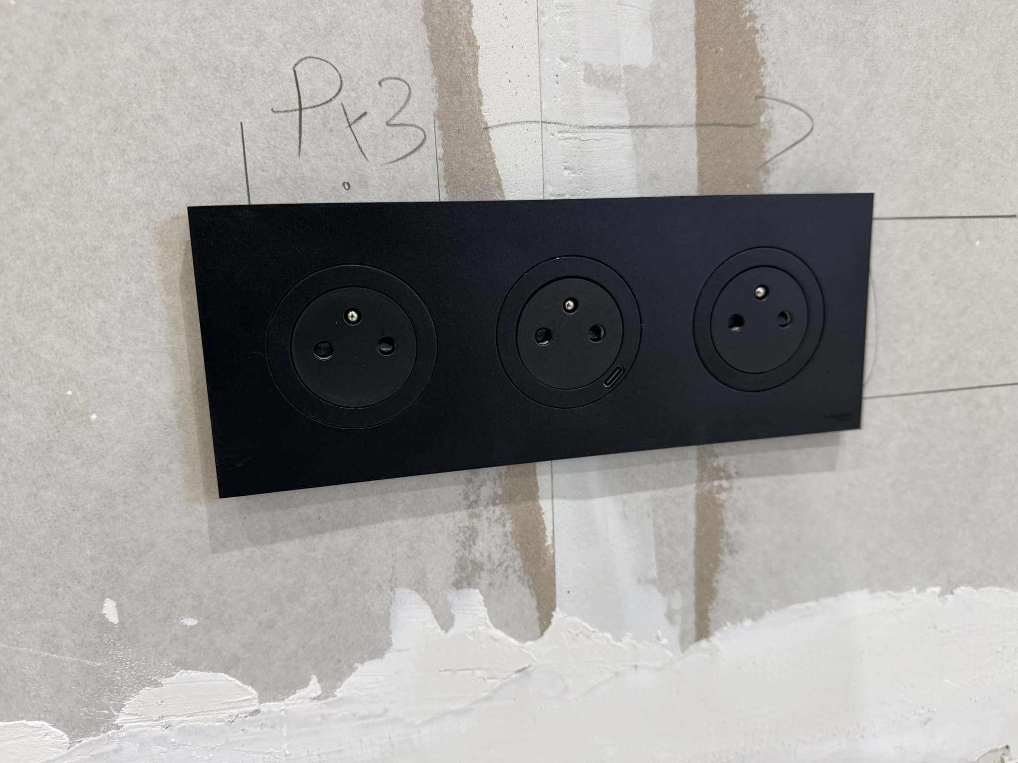 Prises et interrupteurs